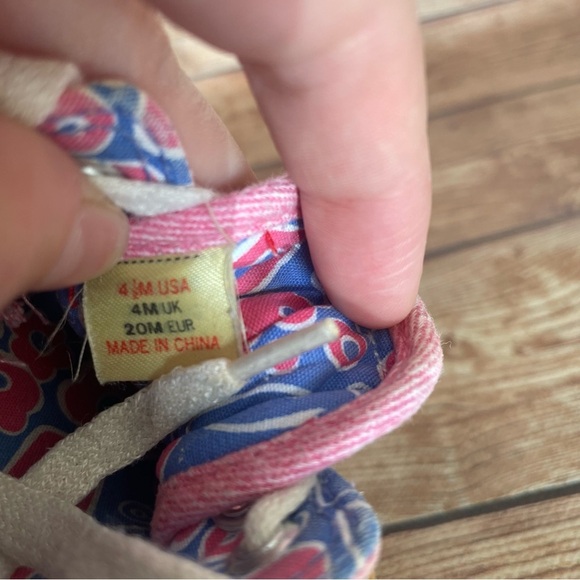 Weebok toddler girl sneakers size 4 - Picture 10 of 14